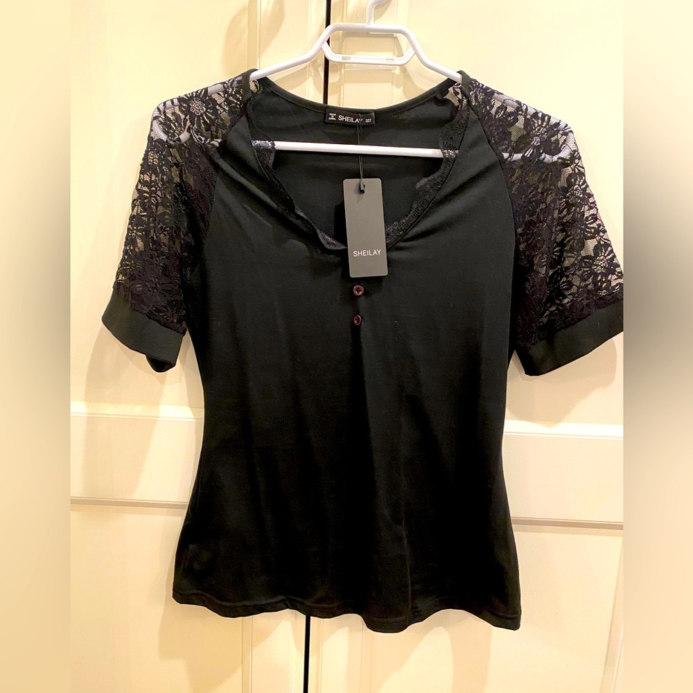 NWT SHEILAY SIZE SMALL SHORT SLEEVE BLACK T-SHIRT LACE COVERS SLEEVES SHOULDERS